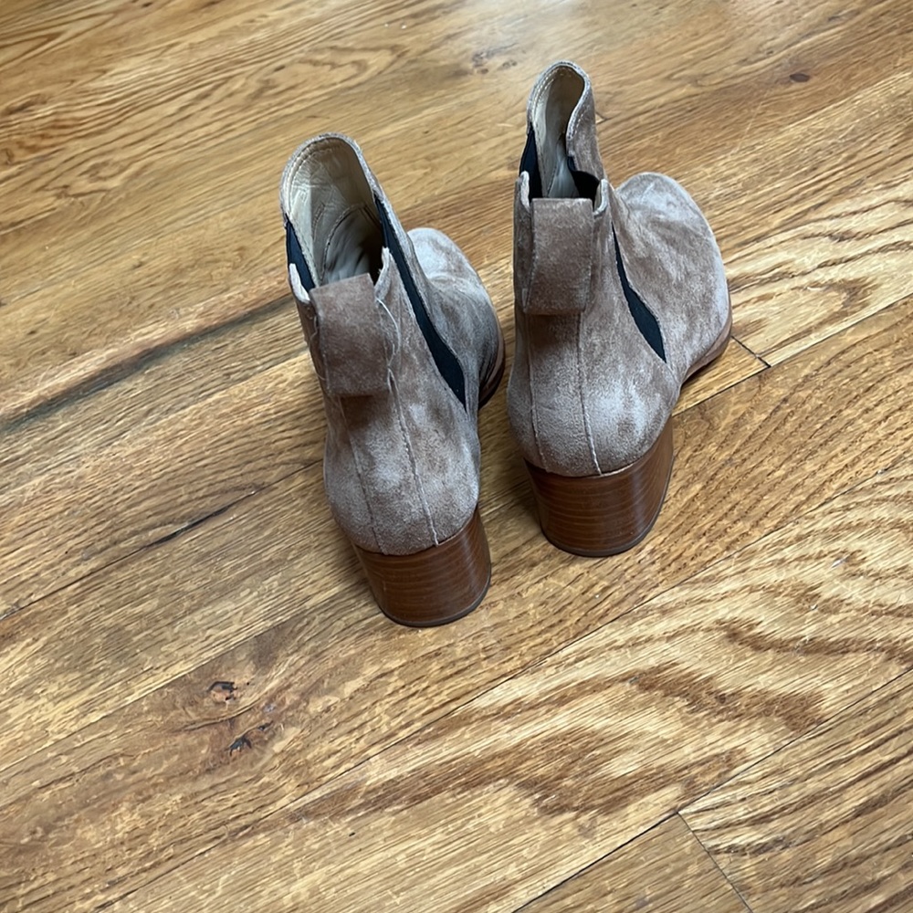 EUC Rag & Bone suede boots. - Picture 4 of 5